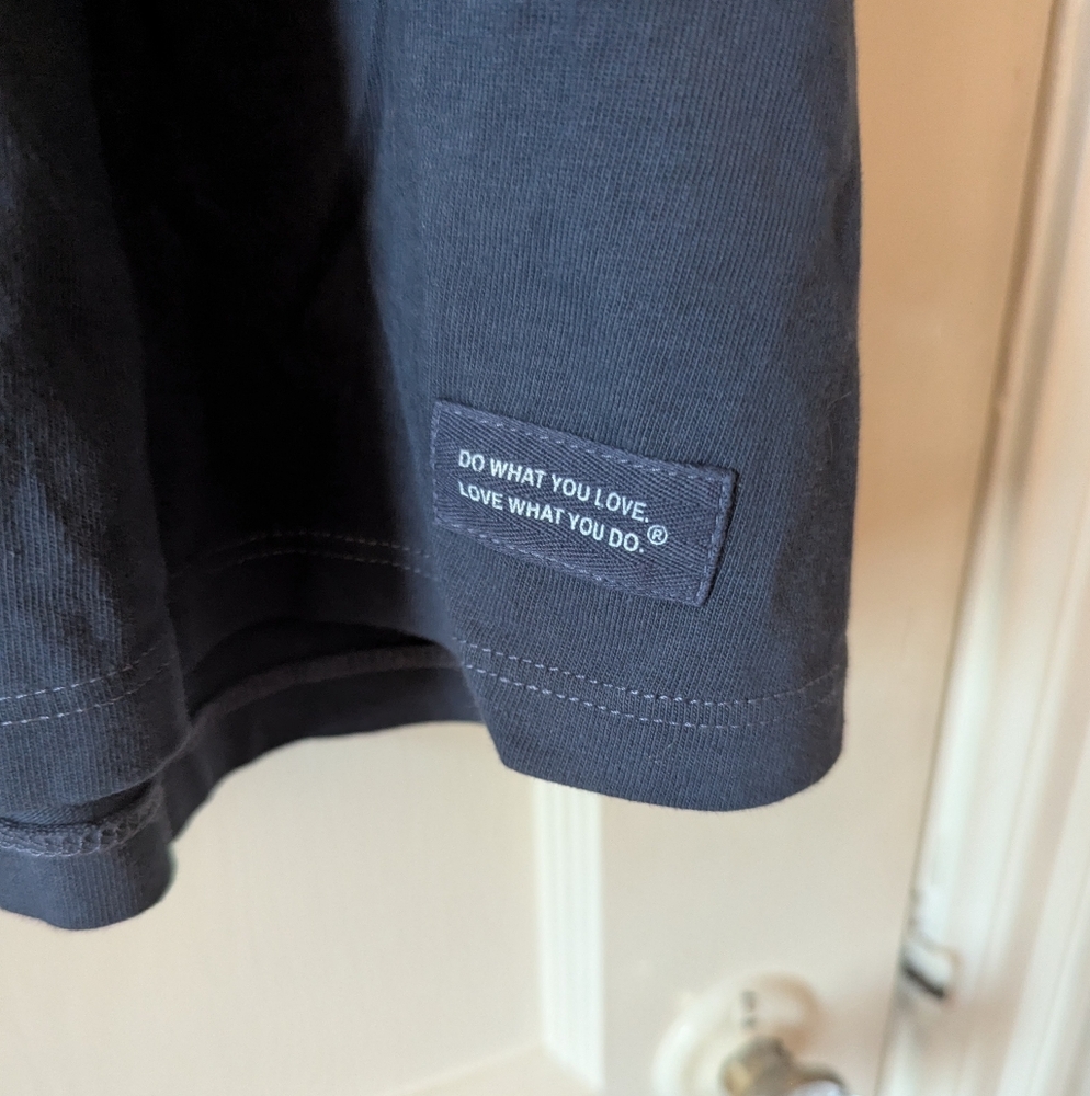 Navy Graphic T-shirt - Picture 3 of 4